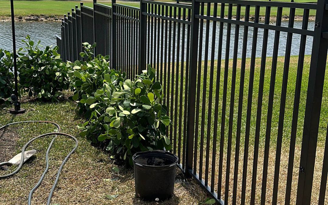 Bronze WR2 Style Mechanical Aluminum Fence – Aluminum Fence – Aluminum Fence Installation – Residential Fence Installation – Fence Installation – Plantation, FL Fence Installation